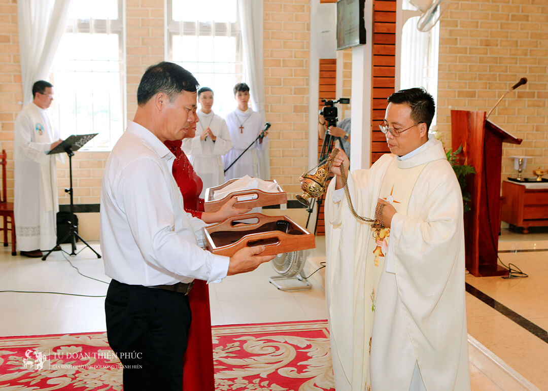 hồng ân vĩnh khấn 08 2025