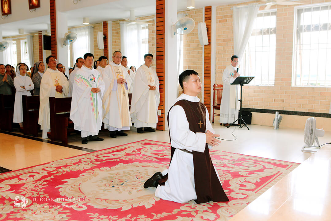 hồng ân vĩnh khấn 08 2025