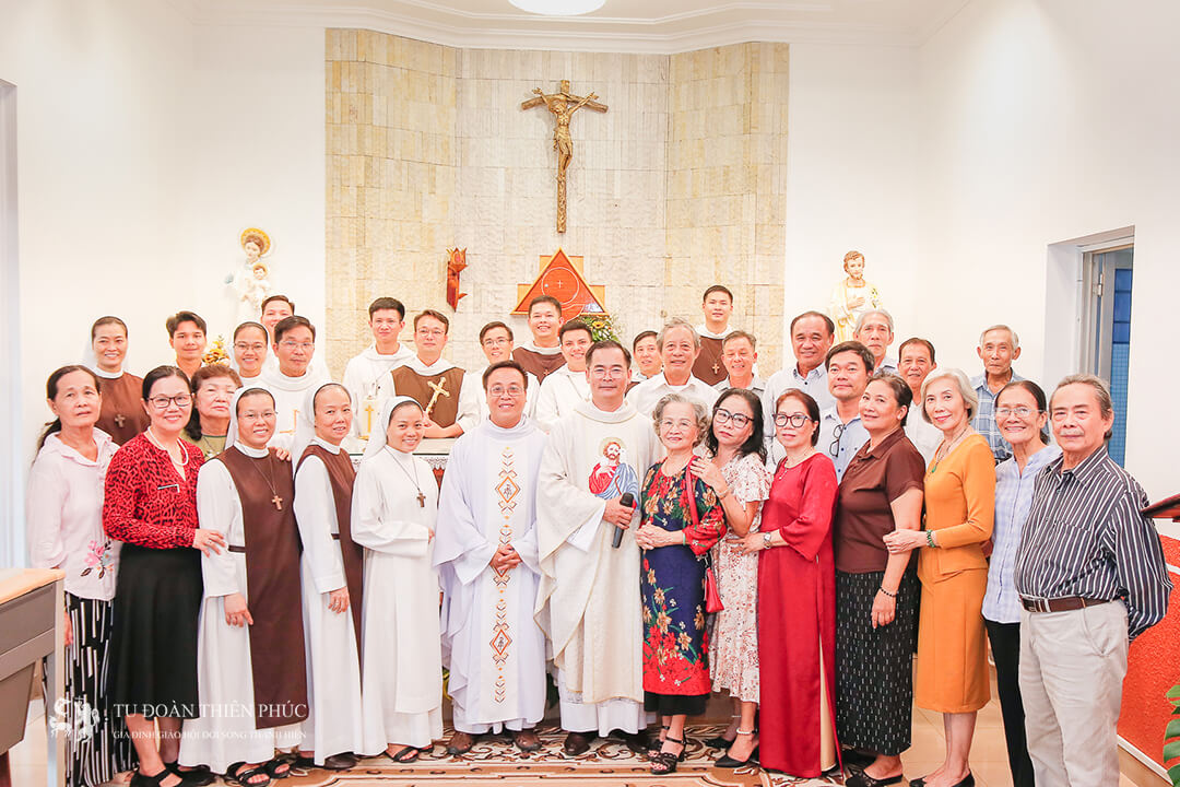 thánh lễ khai giảng nhà đào tạo nhánh nam thánh hiến tu đoàn thiên phúc
