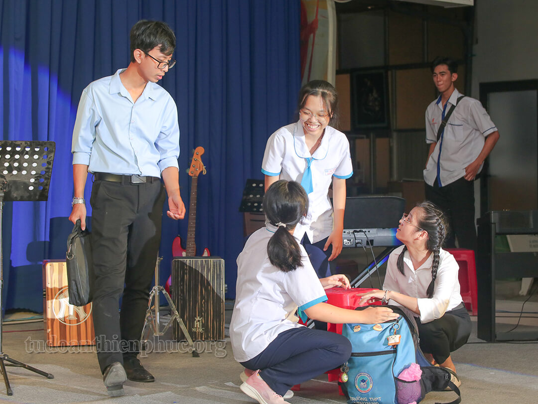 đêm nhạc hát cho nhau nghe 11 2024 sinh viên thiên phúc