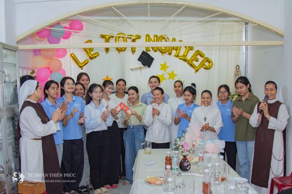 thánh lễ ra trường nhà sinh viên nữ Thiên Phúc 2025