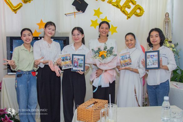 thánh lễ ra trường nhà sinh viên nữ Thiên Phúc 2025