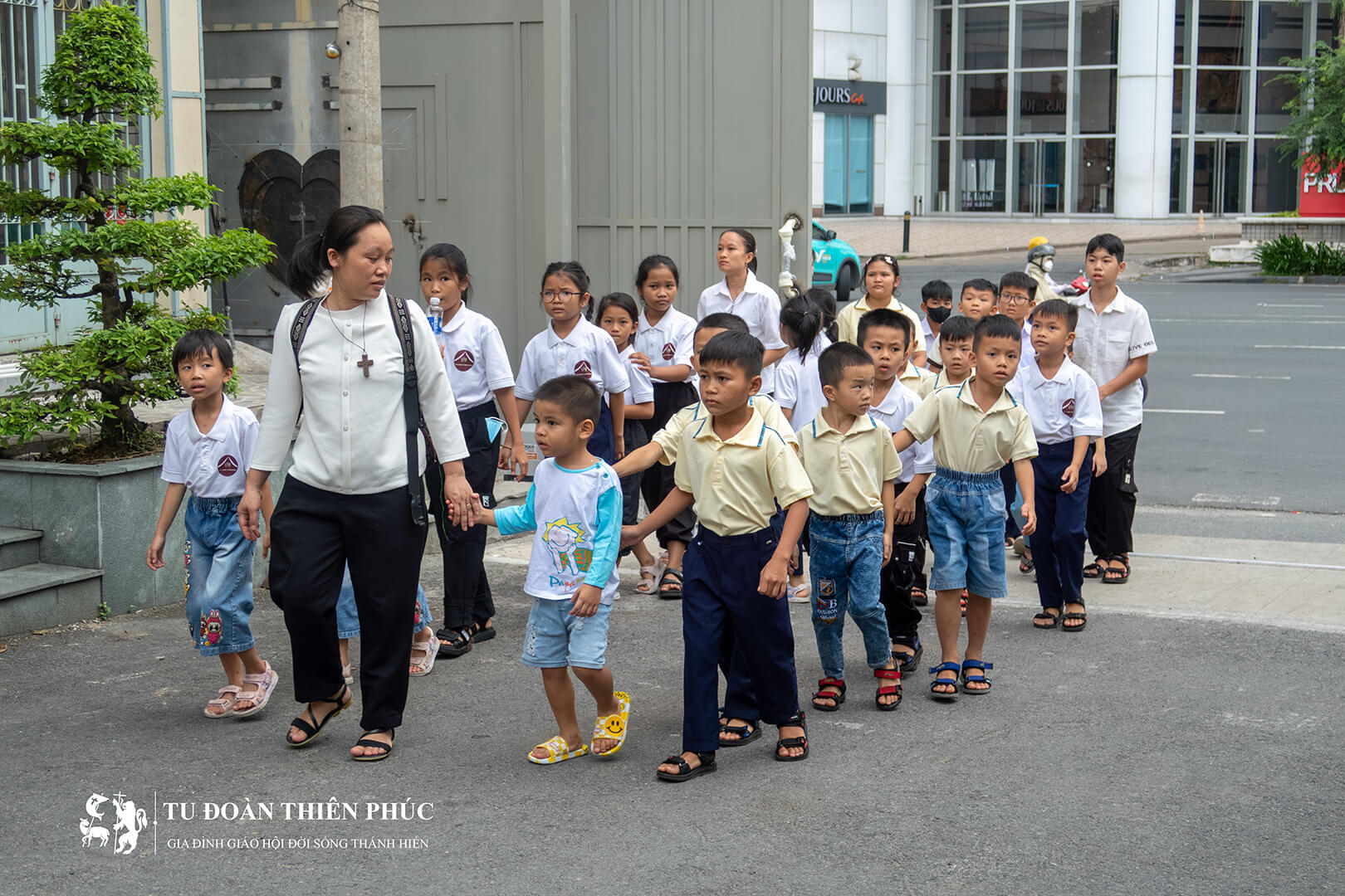 mái ấm thiên phúc viếng thánh tích carlo acutis